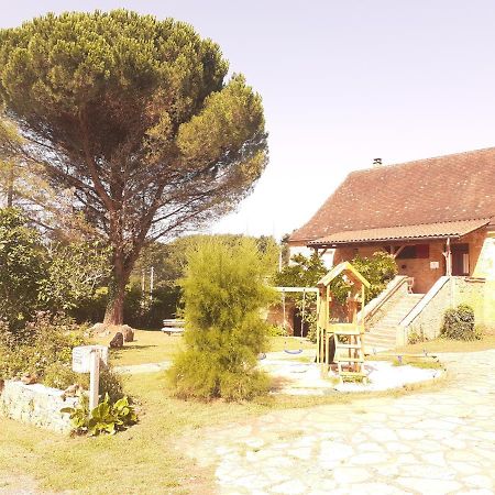Gîte Las casitas du lot dans le Périgord Frayssinet-le-Gélat Esterno foto